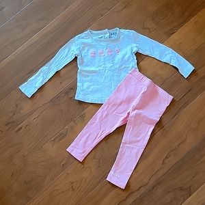 ❄️2/$10❄️DKNY Matching Set Baby Girl